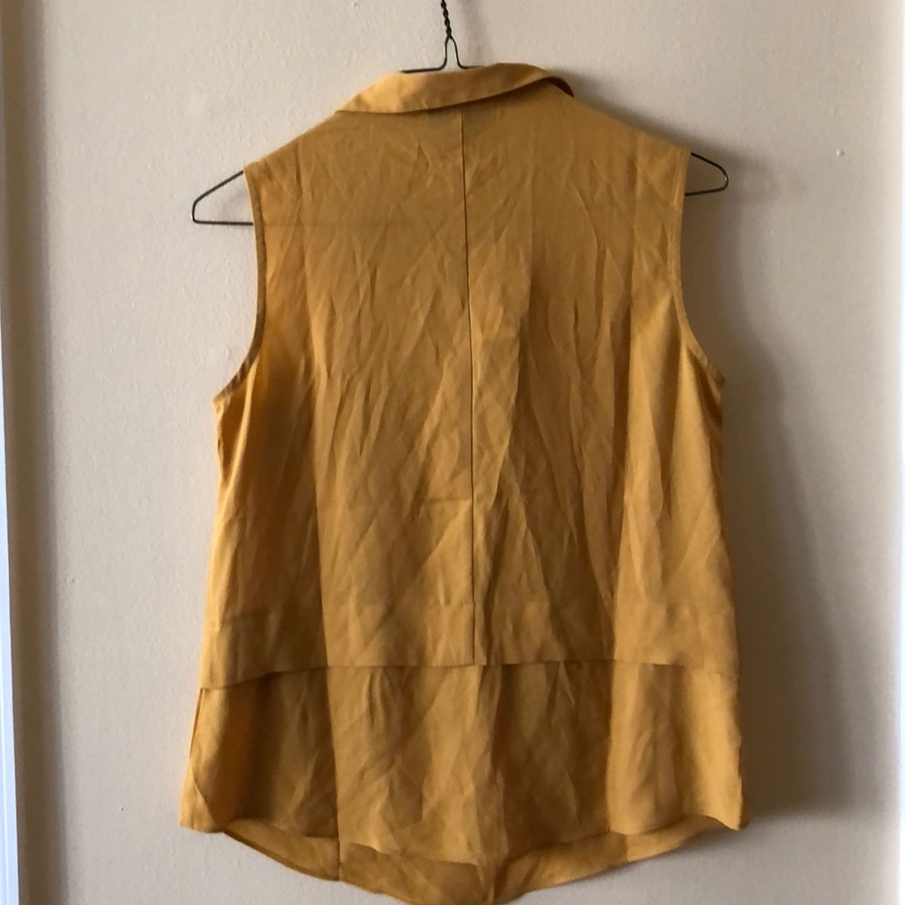Mustard top - Picture 3 of 3